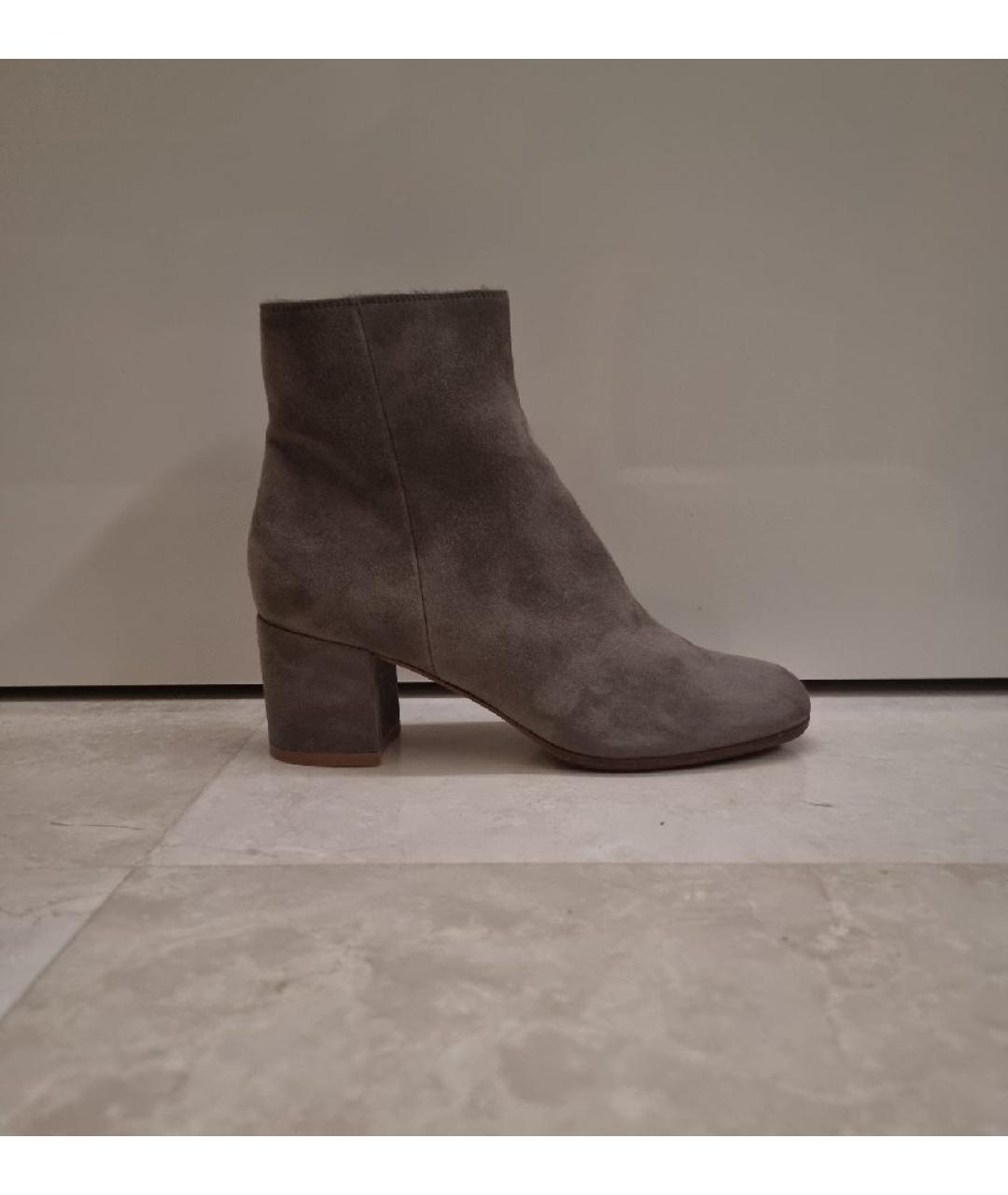 GIANVITO ROSSI Серые замшевые ботильоны, фото 10