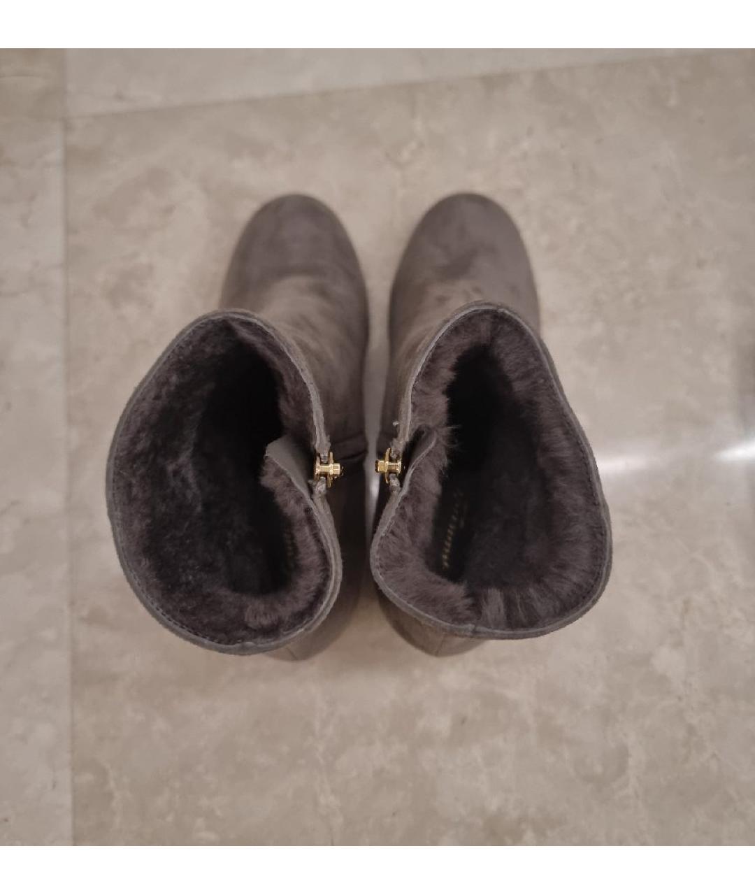 GIANVITO ROSSI Серые замшевые ботильоны, фото 3