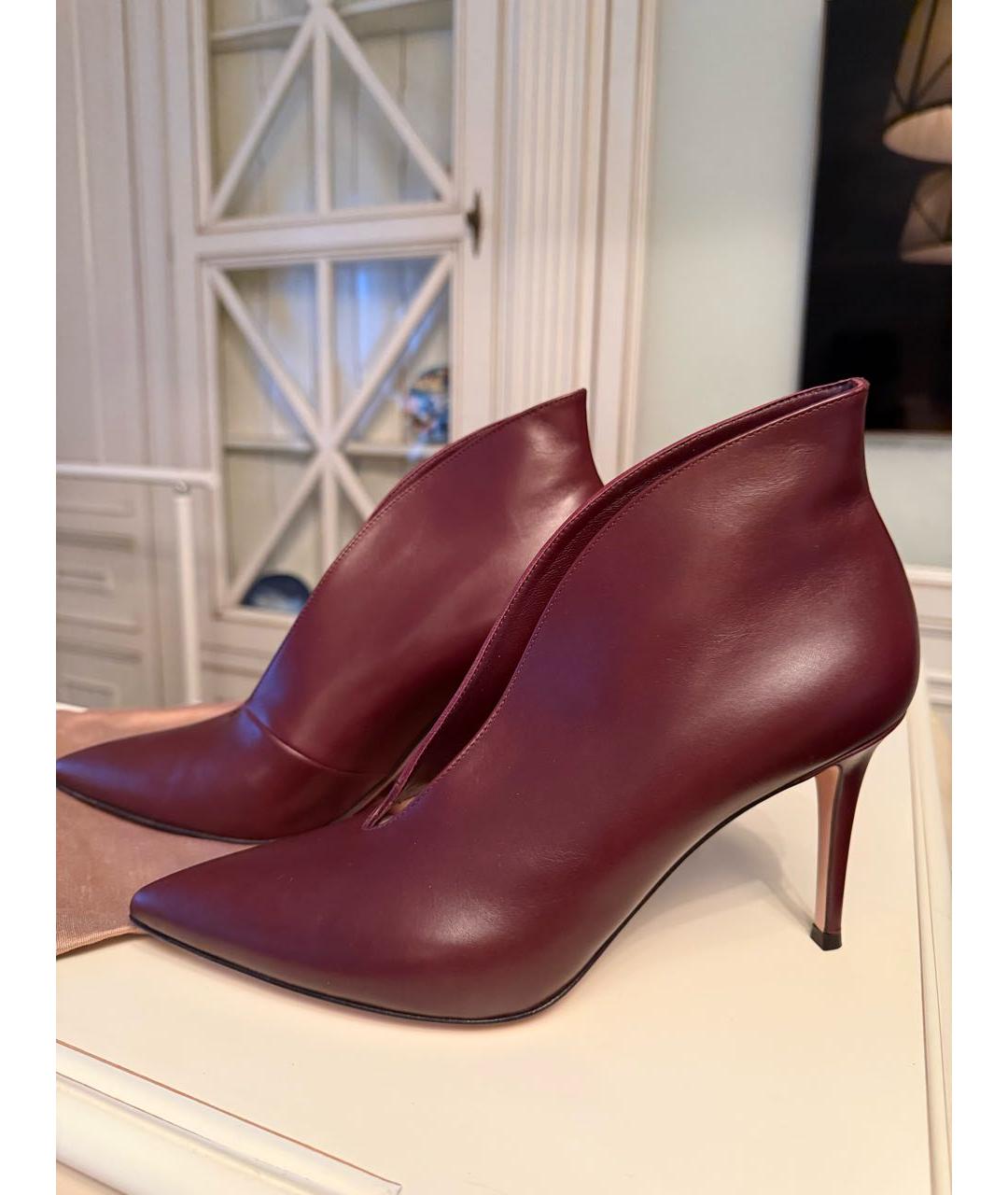 GIANVITO ROSSI Бордовые кожаные ботильоны, фото 4