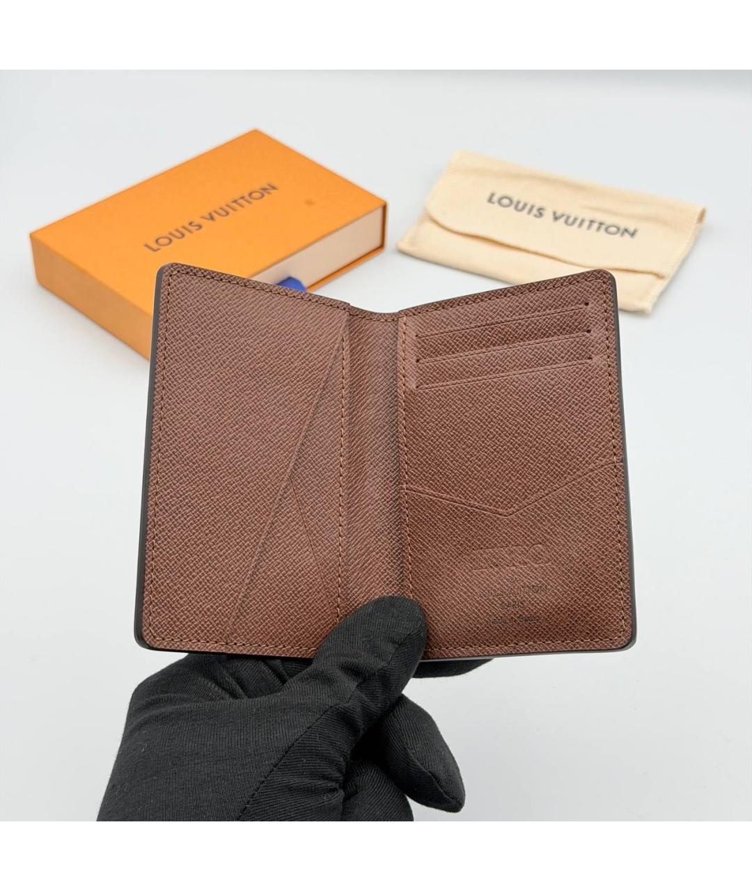 LOUIS VUITTON Коричневый кардхолдер, фото 2