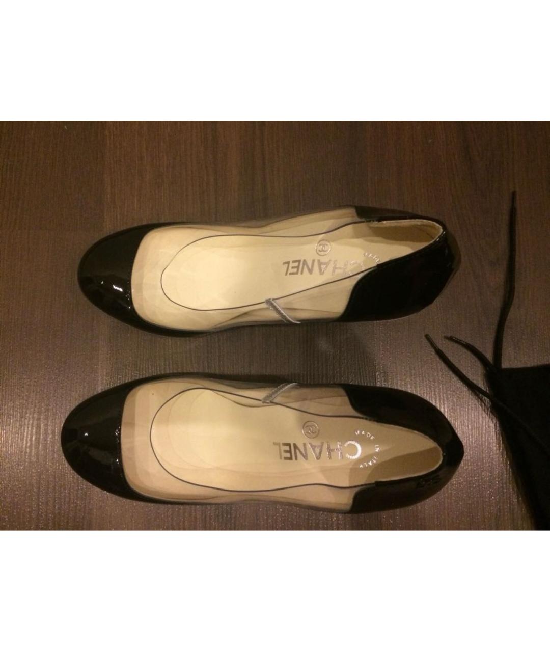 CHANEL Черные туфли из лакированной кожи, фото 2