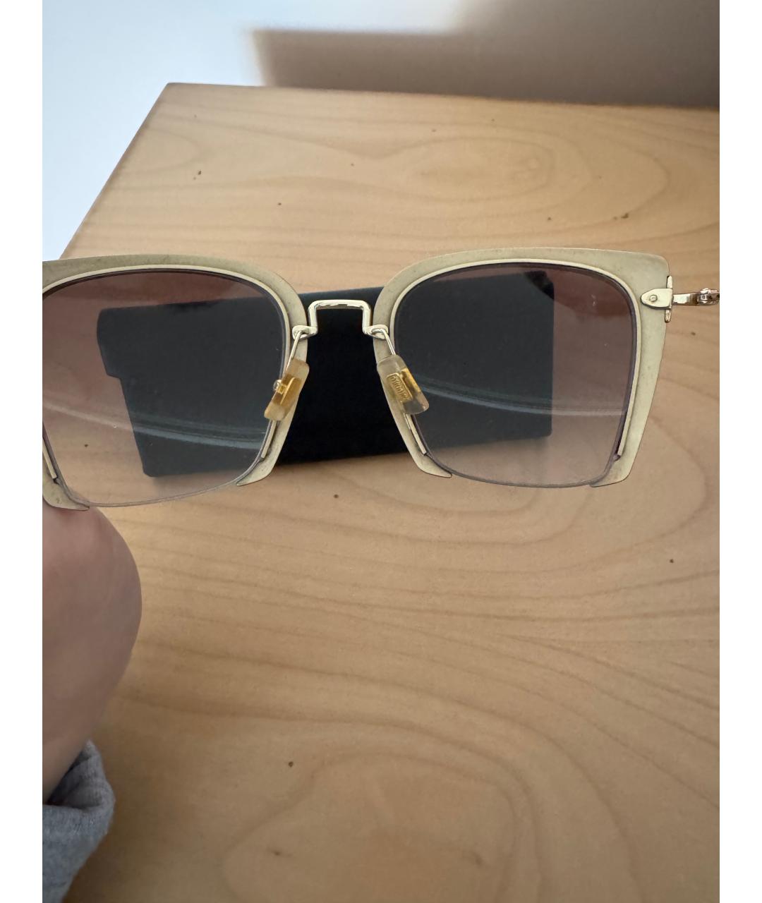 MIU MIU Черные пластиковые солнцезащитные очки, фото 3