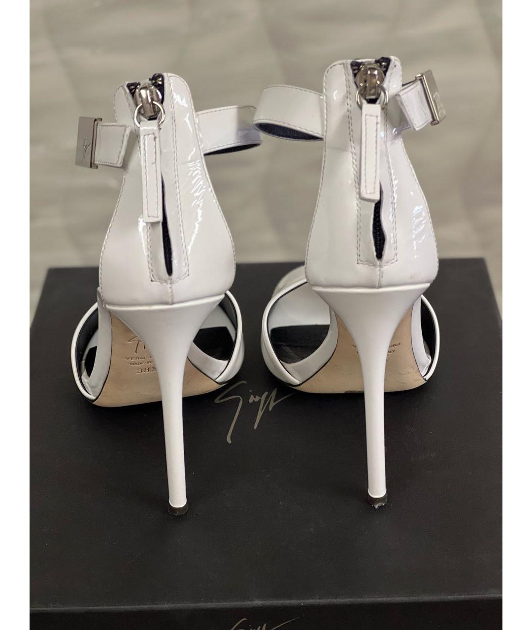GIUSEPPE ZANOTTI DESIGN Белые босоножки из лакированной кожи, фото 3