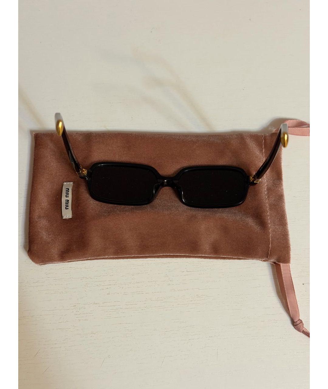 MIU MIU Черные пластиковые солнцезащитные очки, фото 3