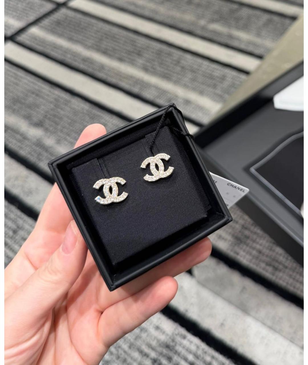 CHANEL Золотые металлические серьги, фото 2