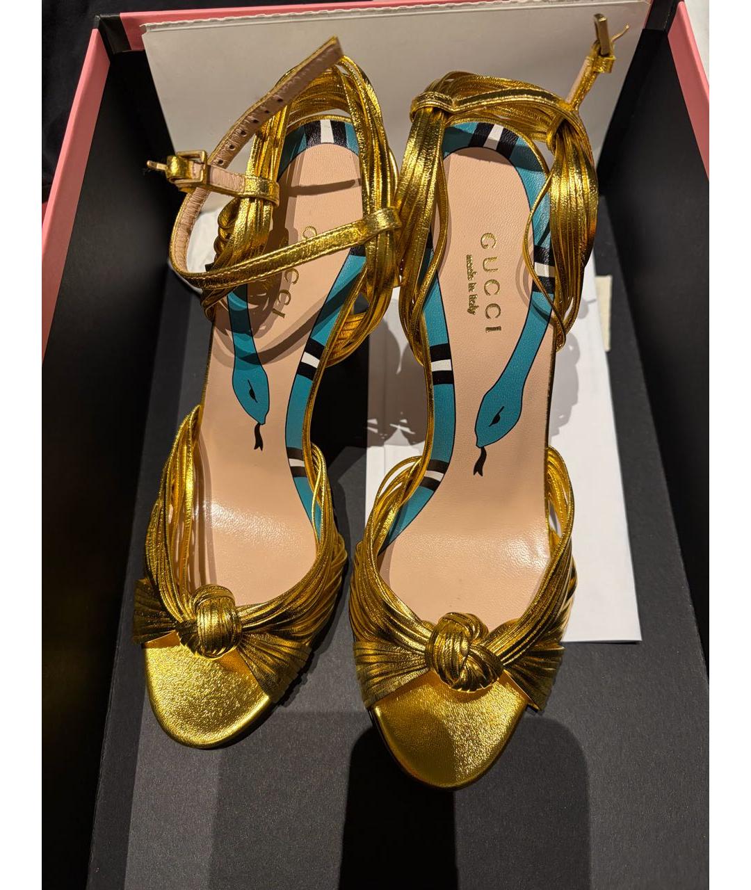 GUCCI Золотые кожаные босоножки, фото 3