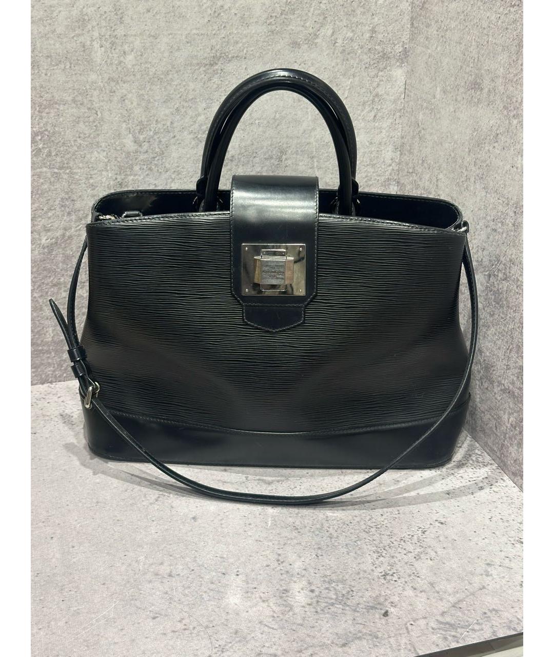 LOUIS VUITTON Черная кожаная сумка с короткими ручками, фото 7