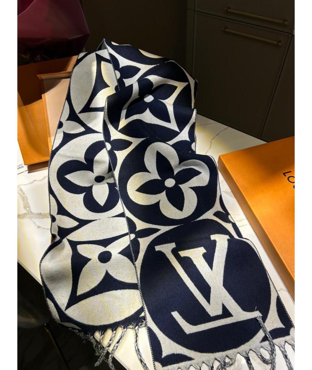 LOUIS VUITTON Темно-синий шерстяной шарф, фото 2