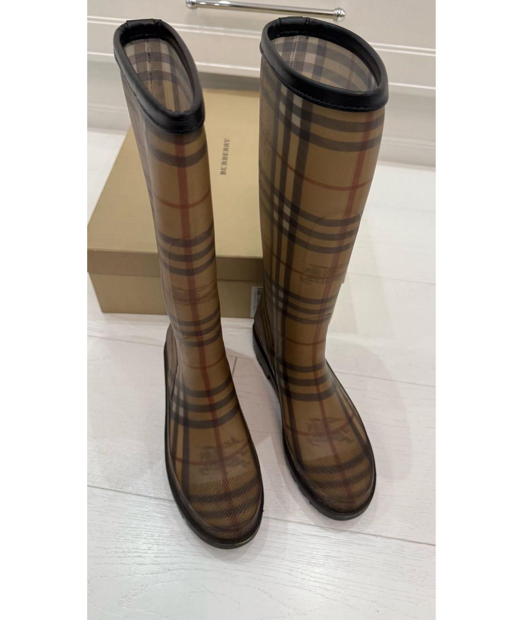 BURBERRY Коричневые резиновые сапоги, фото 2