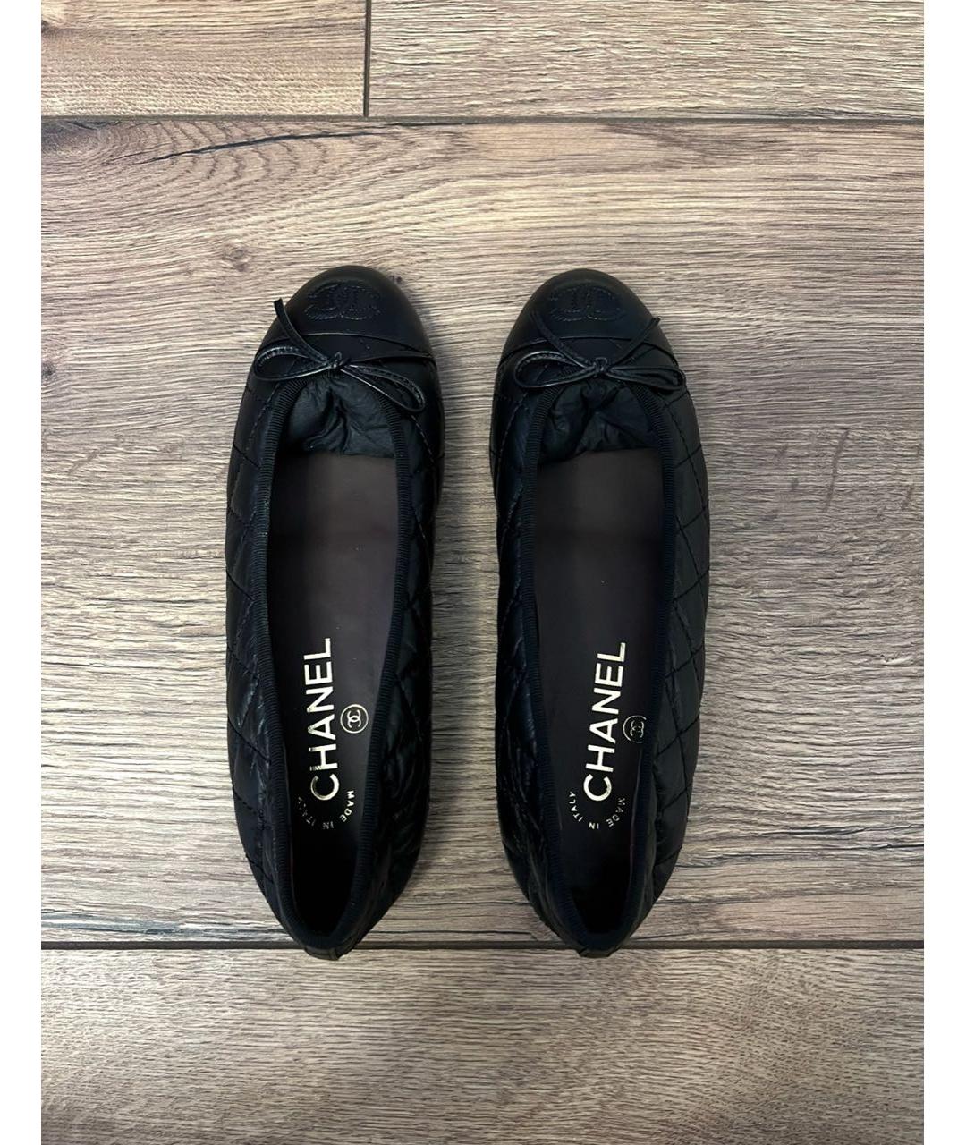 CHANEL Черные кожаные балетки, фото 3