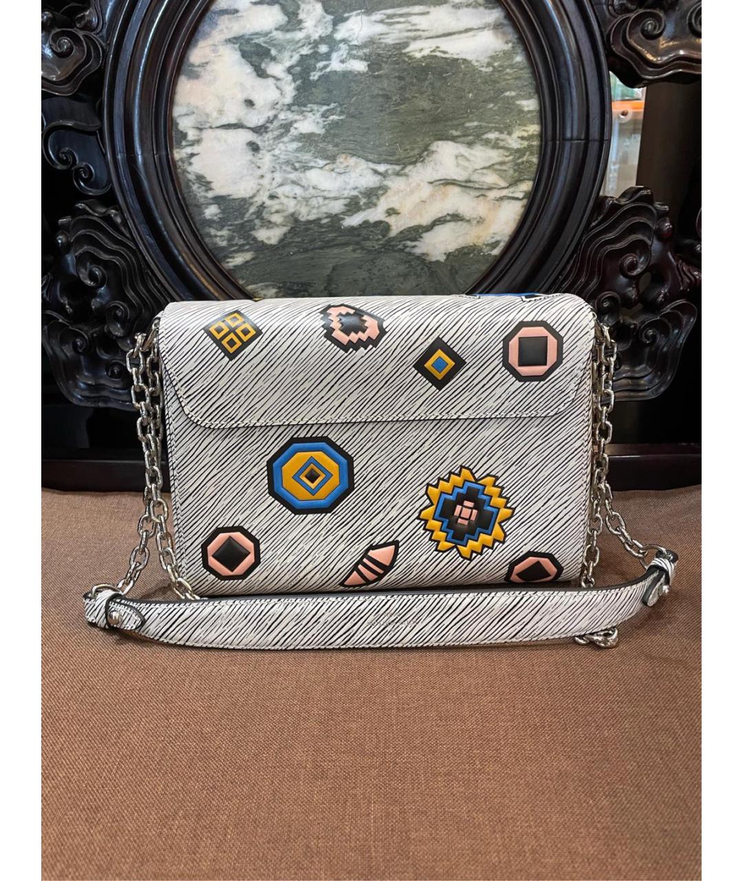 LOUIS VUITTON Серебряная кожаная сумка через плечо, фото 4