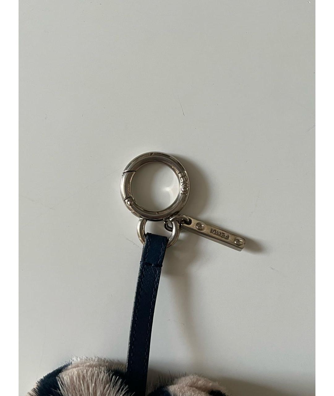 FENDI Бежевый брелок, фото 4