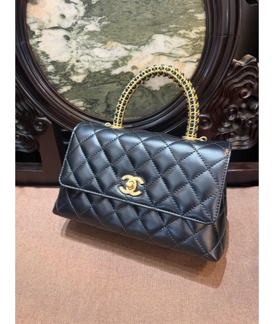 CHANEL Черная кожаная сумка с короткими ручками, фото 4