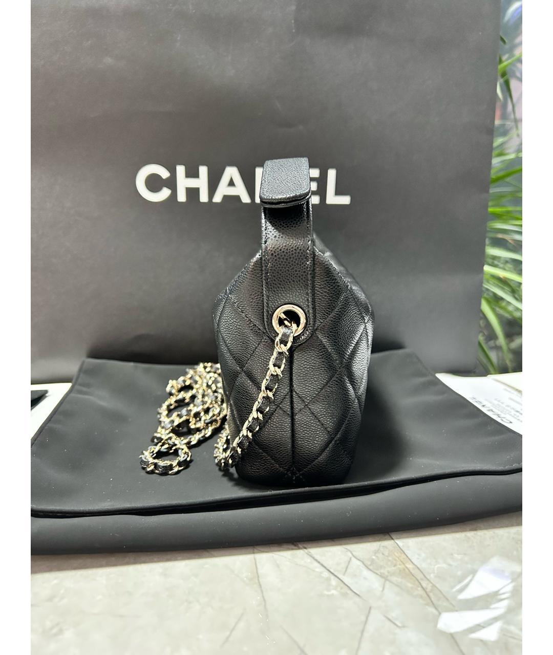 CHANEL Черная кожаная сумка с короткими ручками, фото 4