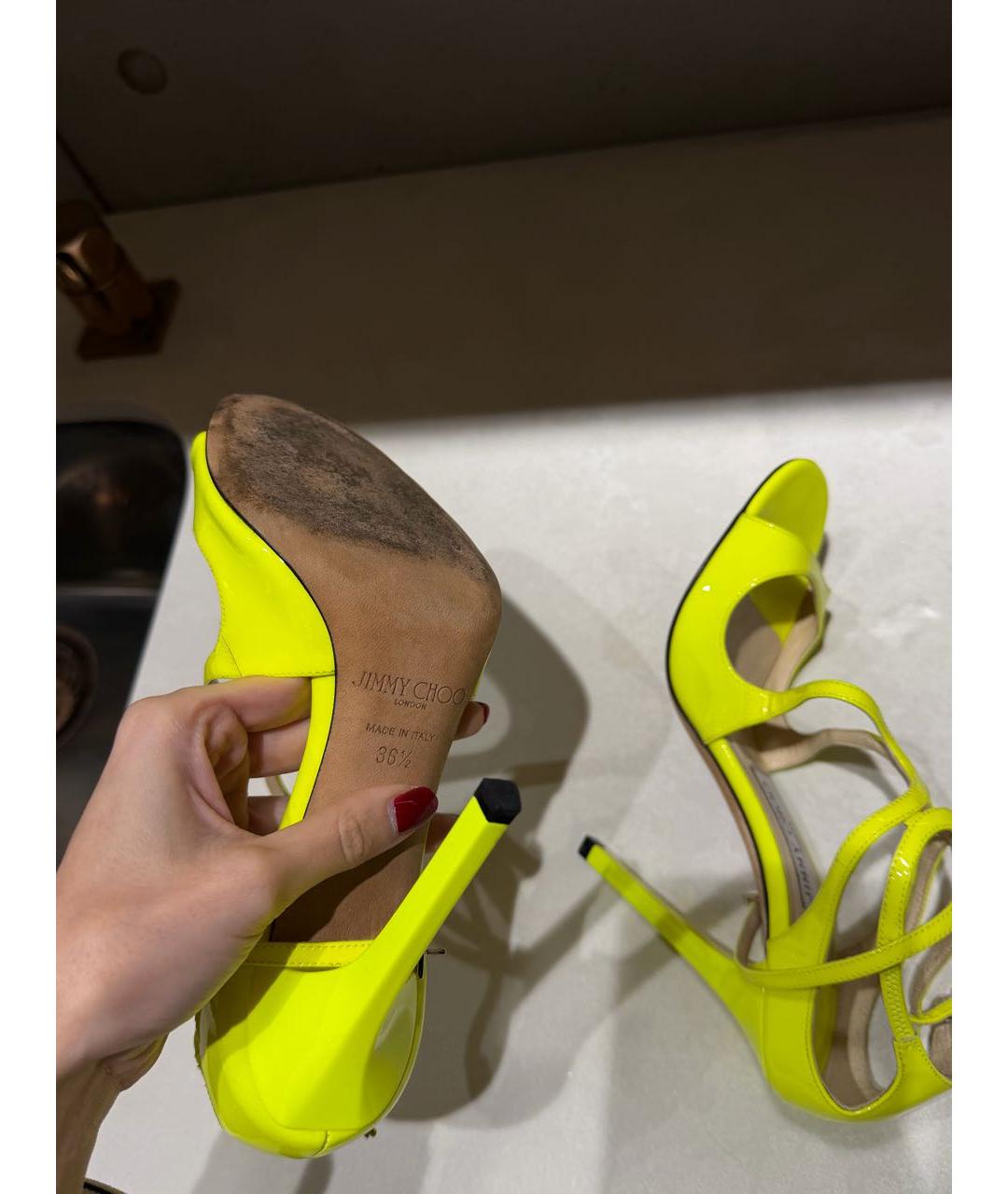 JIMMY CHOO Салатовые босоножки из лакированной кожи, фото 6