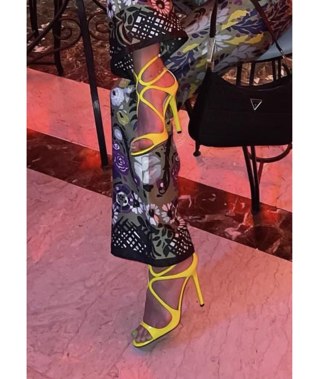 JIMMY CHOO Салатовые босоножки из лакированной кожи, фото 7