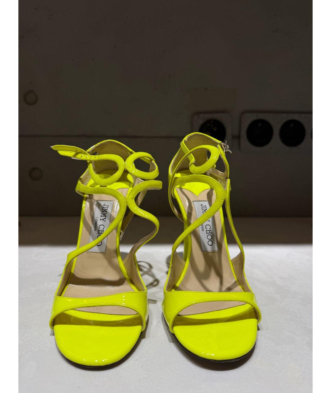 JIMMY CHOO Салатовые босоножки из лакированной кожи, фото 2