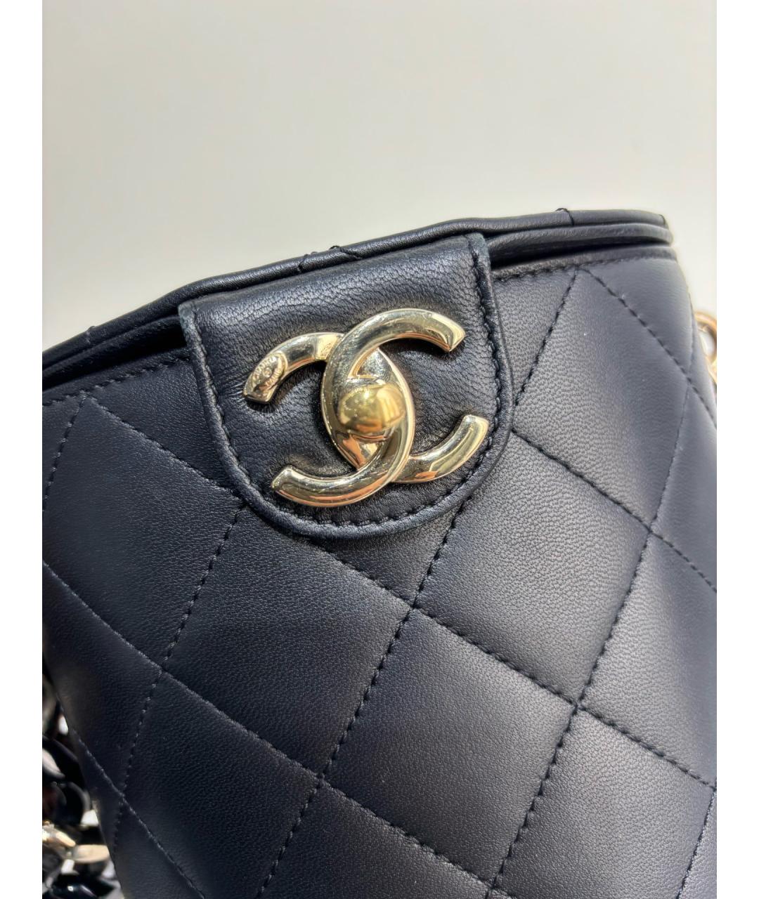 CHANEL Черная кожаная сумка через плечо, фото 2