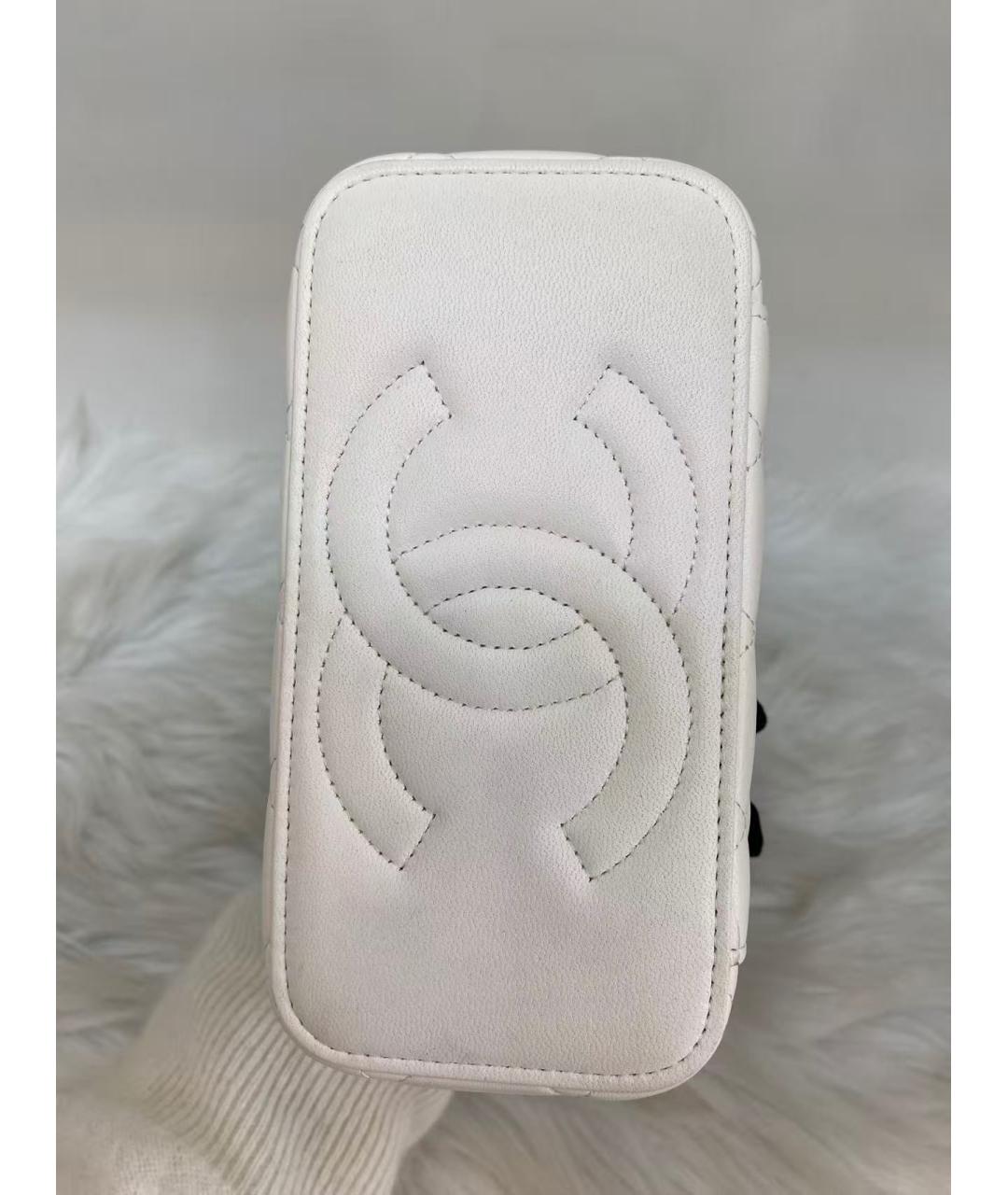 CHANEL Белая кожаная сумка через плечо, фото 7