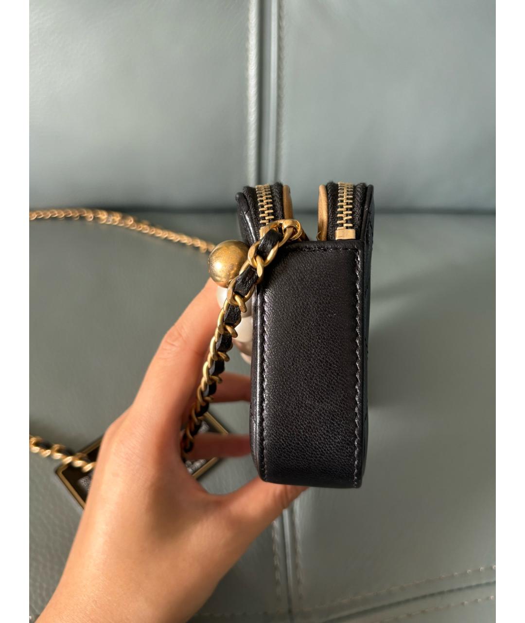 CHANEL Черная кожаная сумка через плечо, фото 2