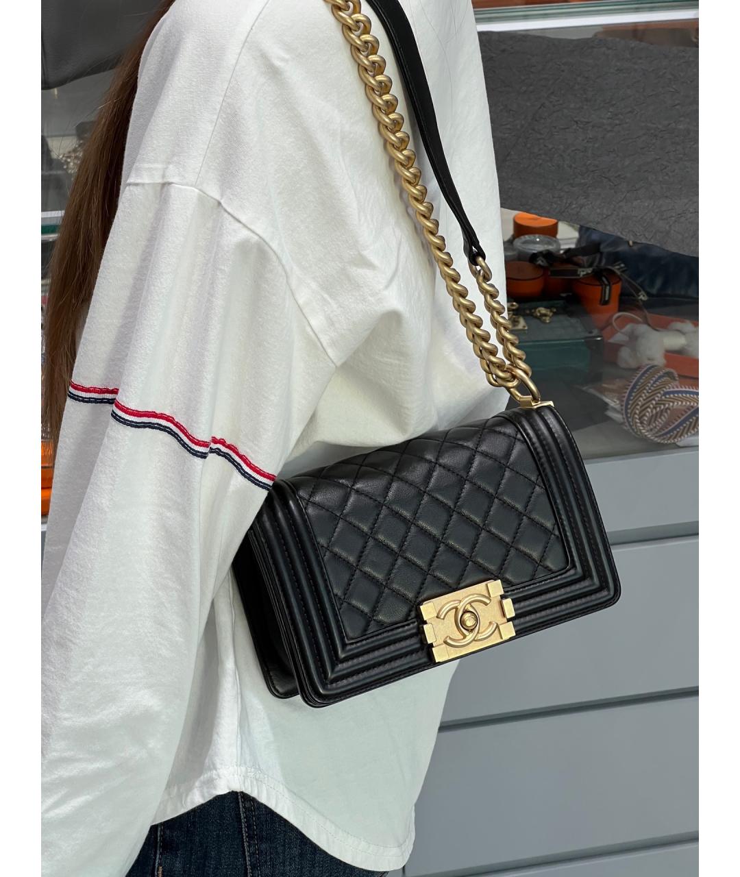 CHANEL Черная кожаная сумка через плечо, фото 8