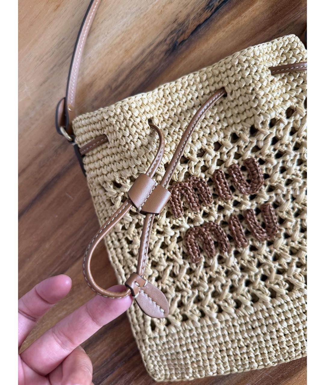 MIU MIU Бежевая пелетеная пляжная сумка, фото 7