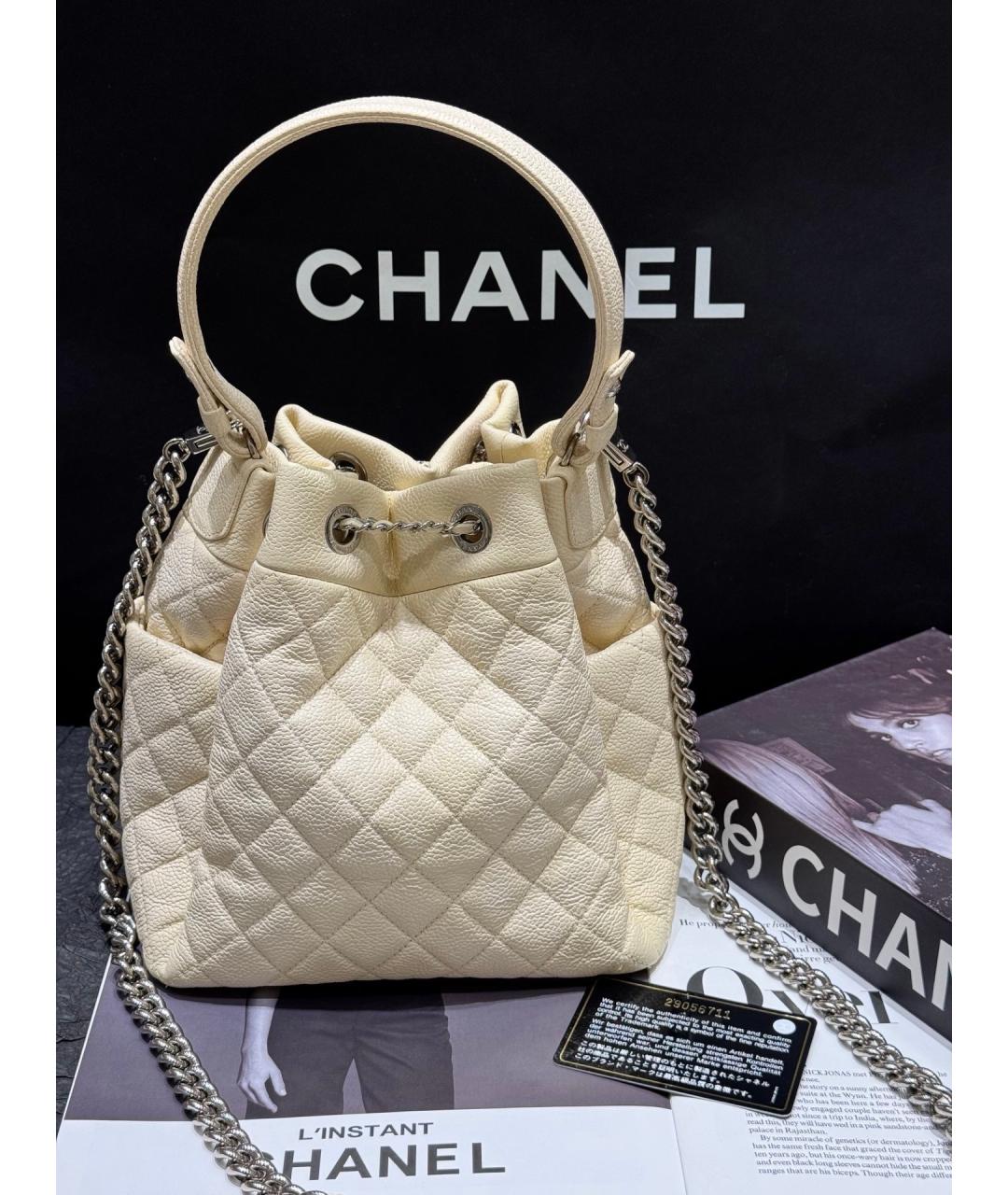 CHANEL Бежевая кожаная сумка с короткими ручками, фото 2