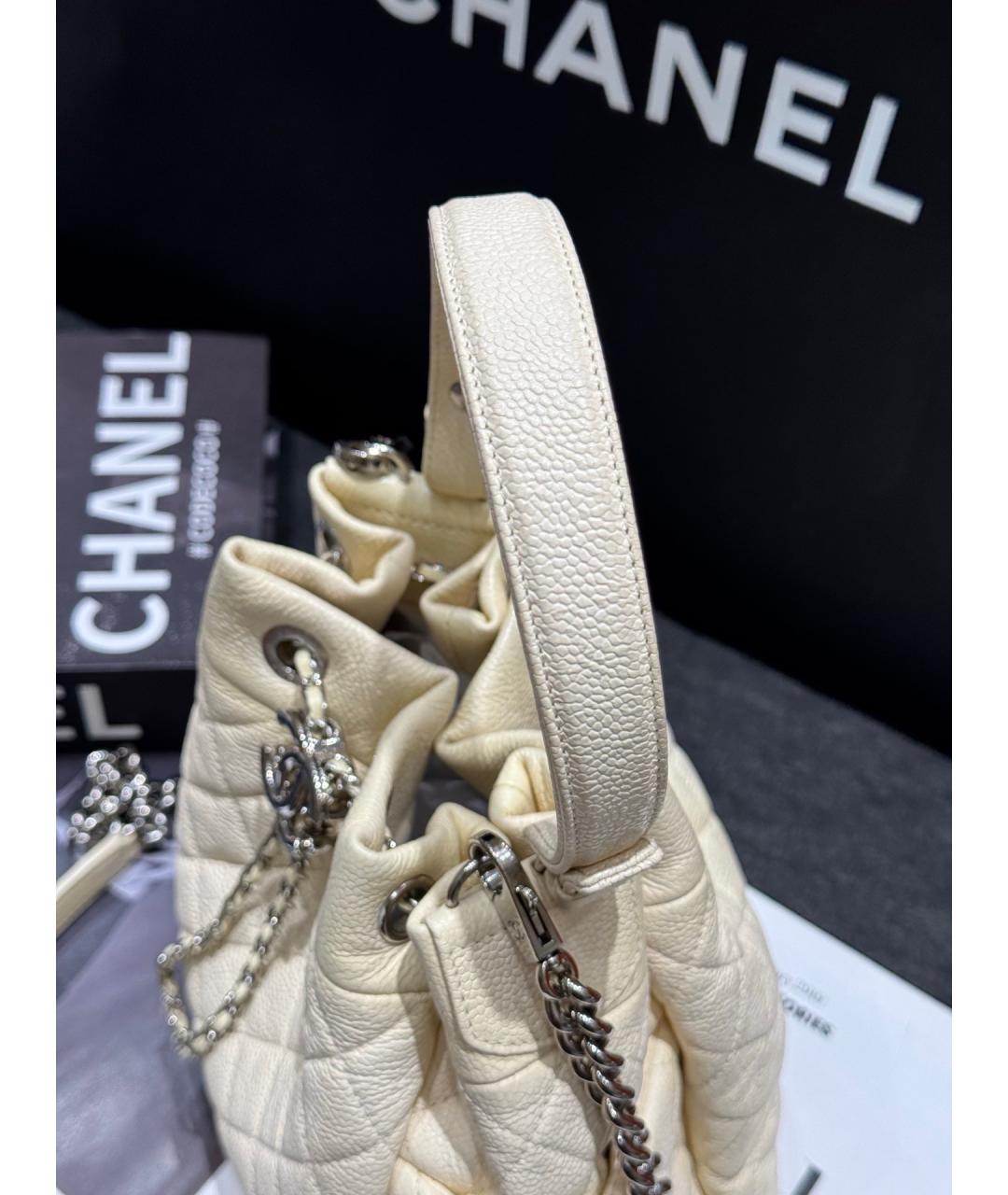 CHANEL Бежевая кожаная сумка с короткими ручками, фото 6