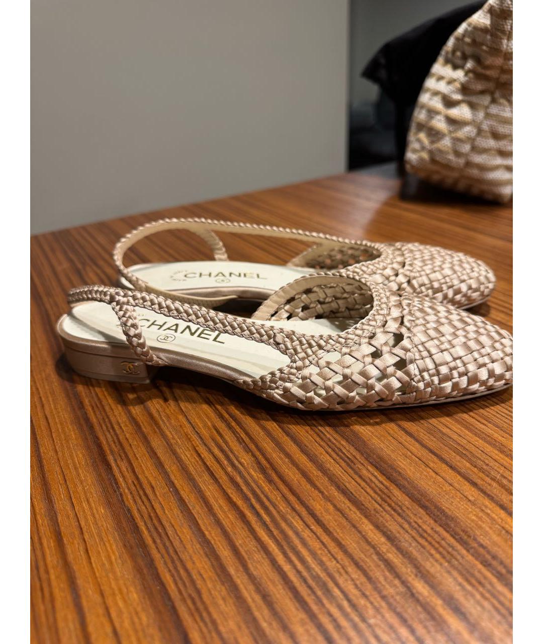 CHANEL Бежевые текстильные мюли, фото 5