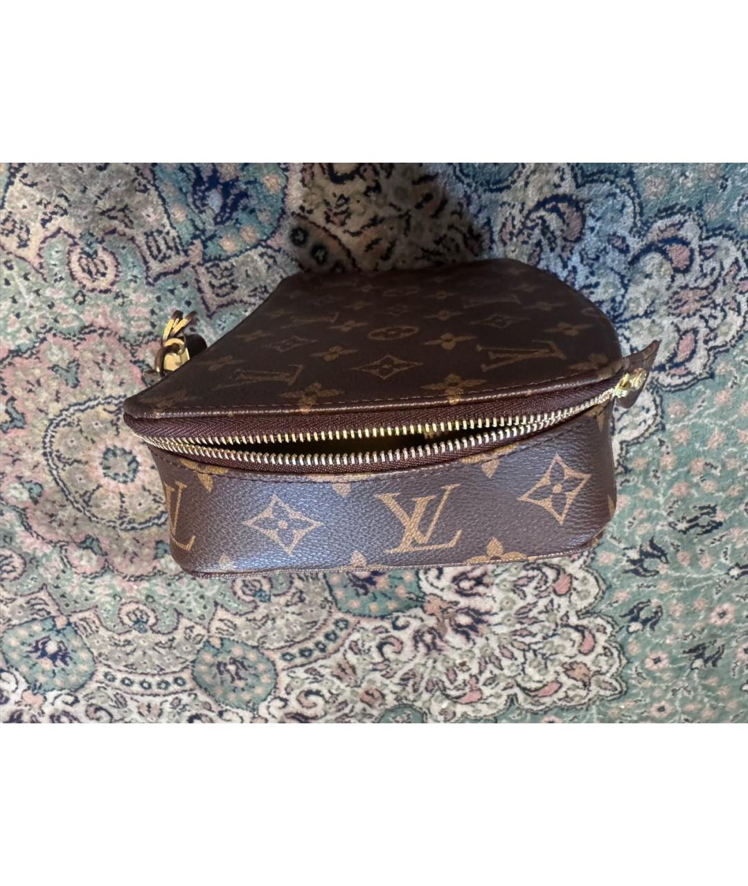 LOUIS VUITTON Коричневая косметичка, фото 7