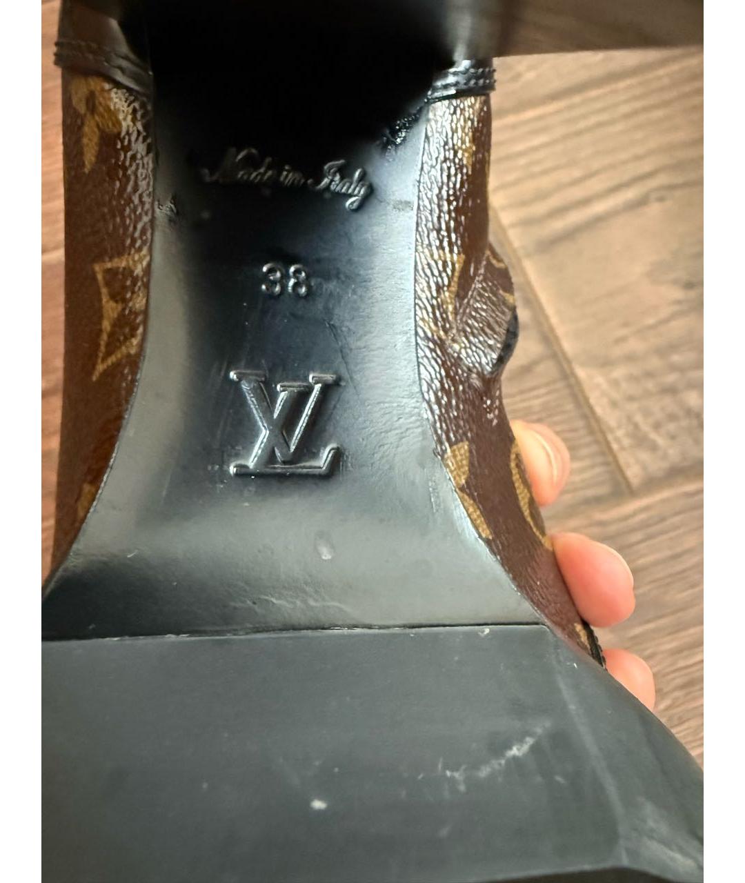 LOUIS VUITTON Коричневые ботильоны, фото 4