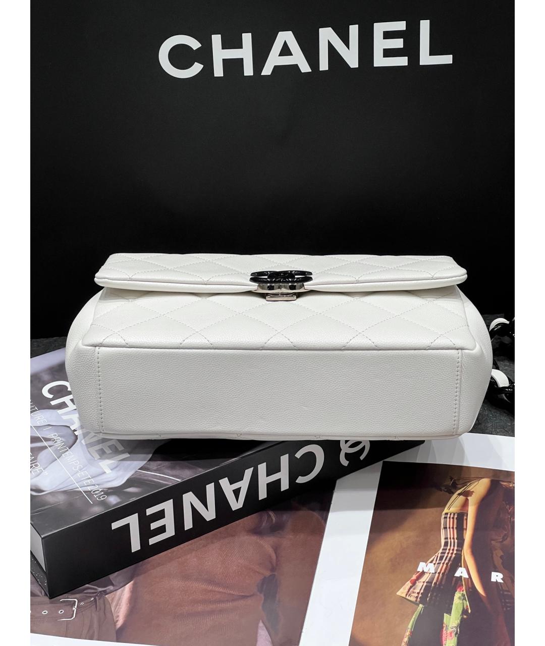 CHANEL Белая кожаная сумка через плечо, фото 3