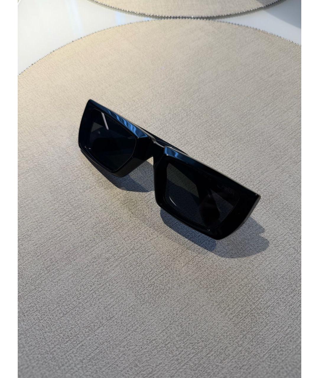 PRADA Черные пластиковые солнцезащитные очки, фото 3