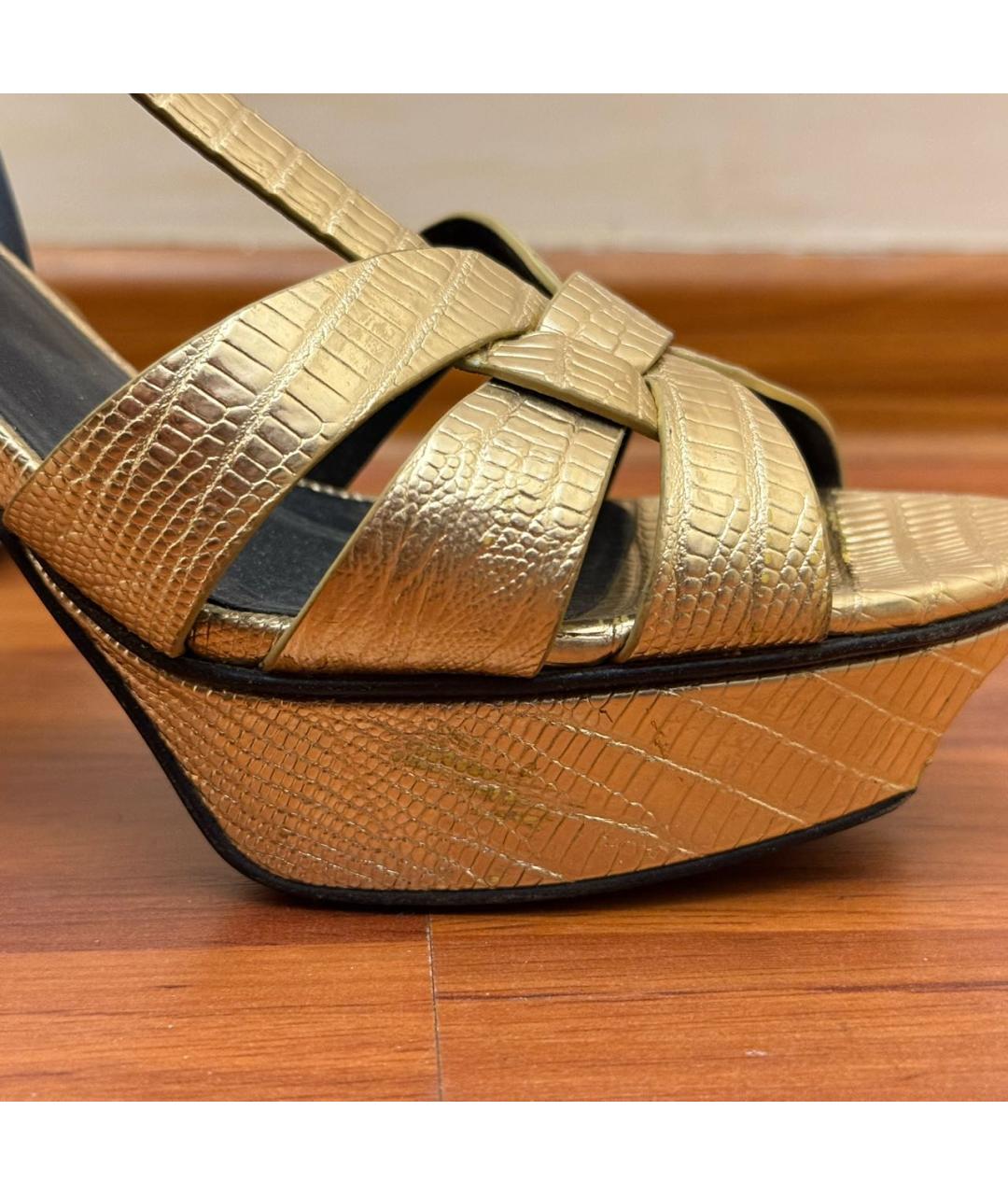 SAINT LAURENT Золотые кожаные босоножки, фото 6