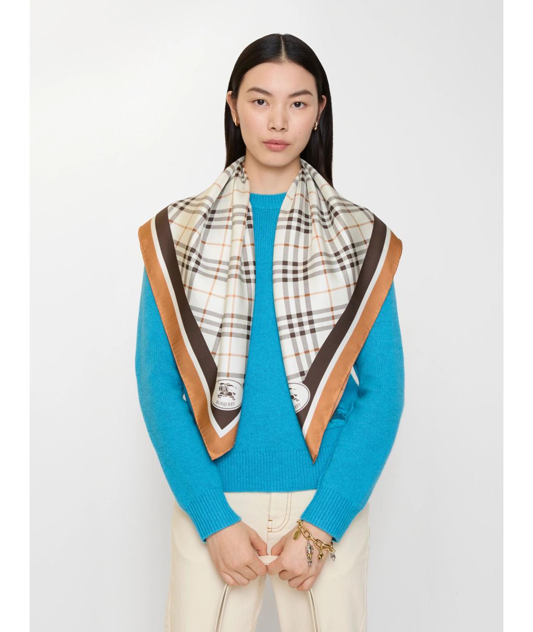 BURBERRY Бежевый шелковый платок, фото 3