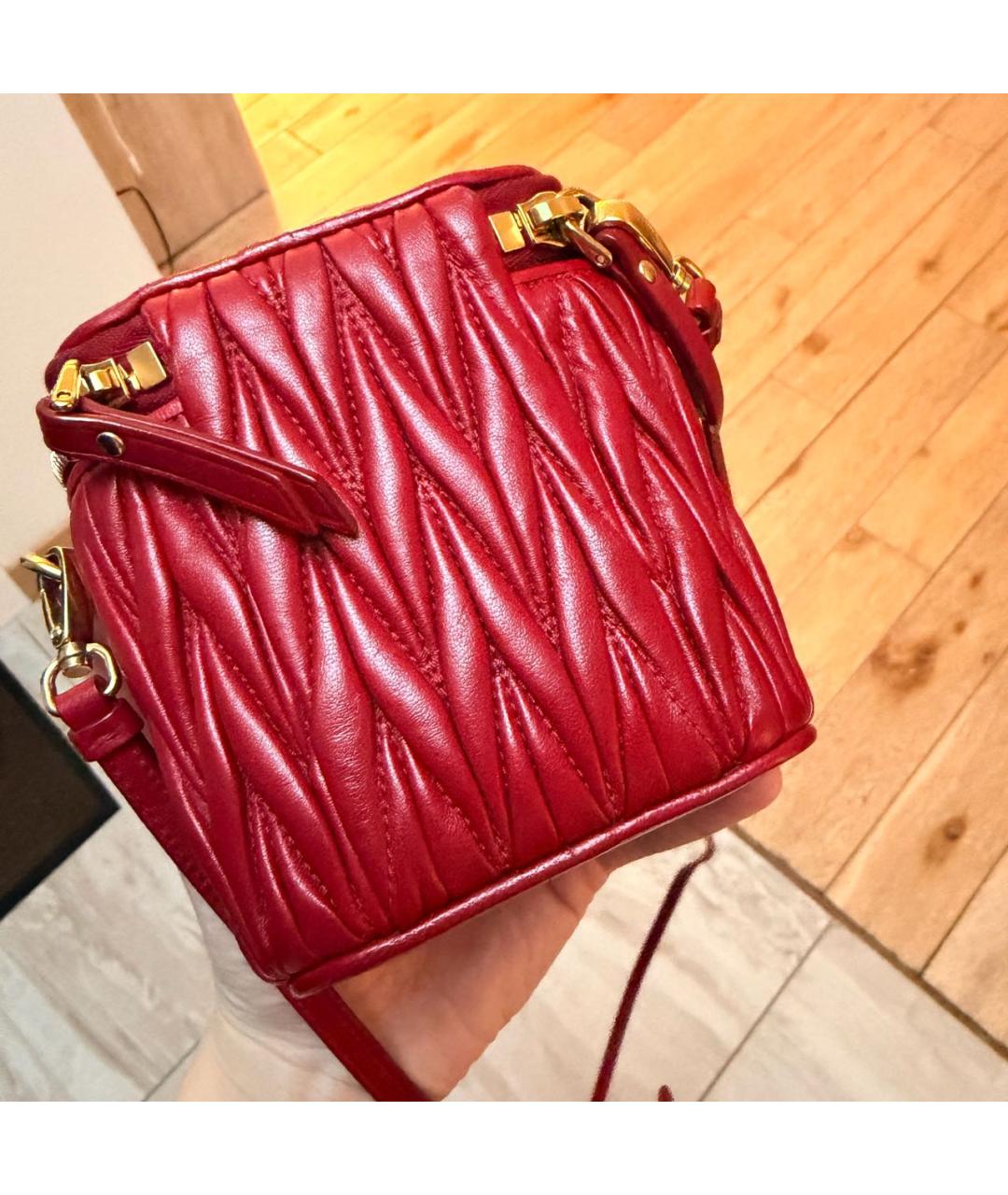 MIU MIU Красная кожаная сумка через плечо, фото 2