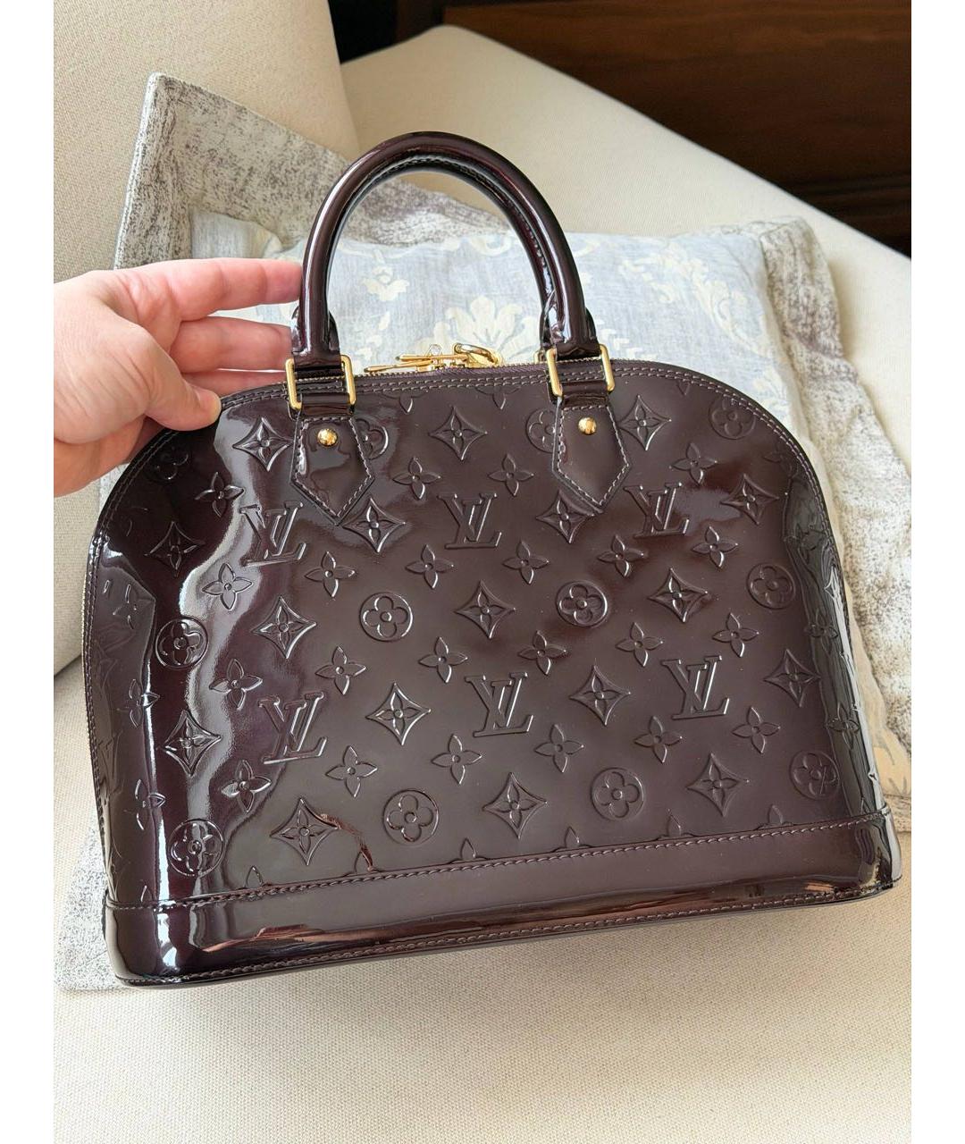 LOUIS VUITTON Коричневая сумка тоут из лакированной кожи, фото 9