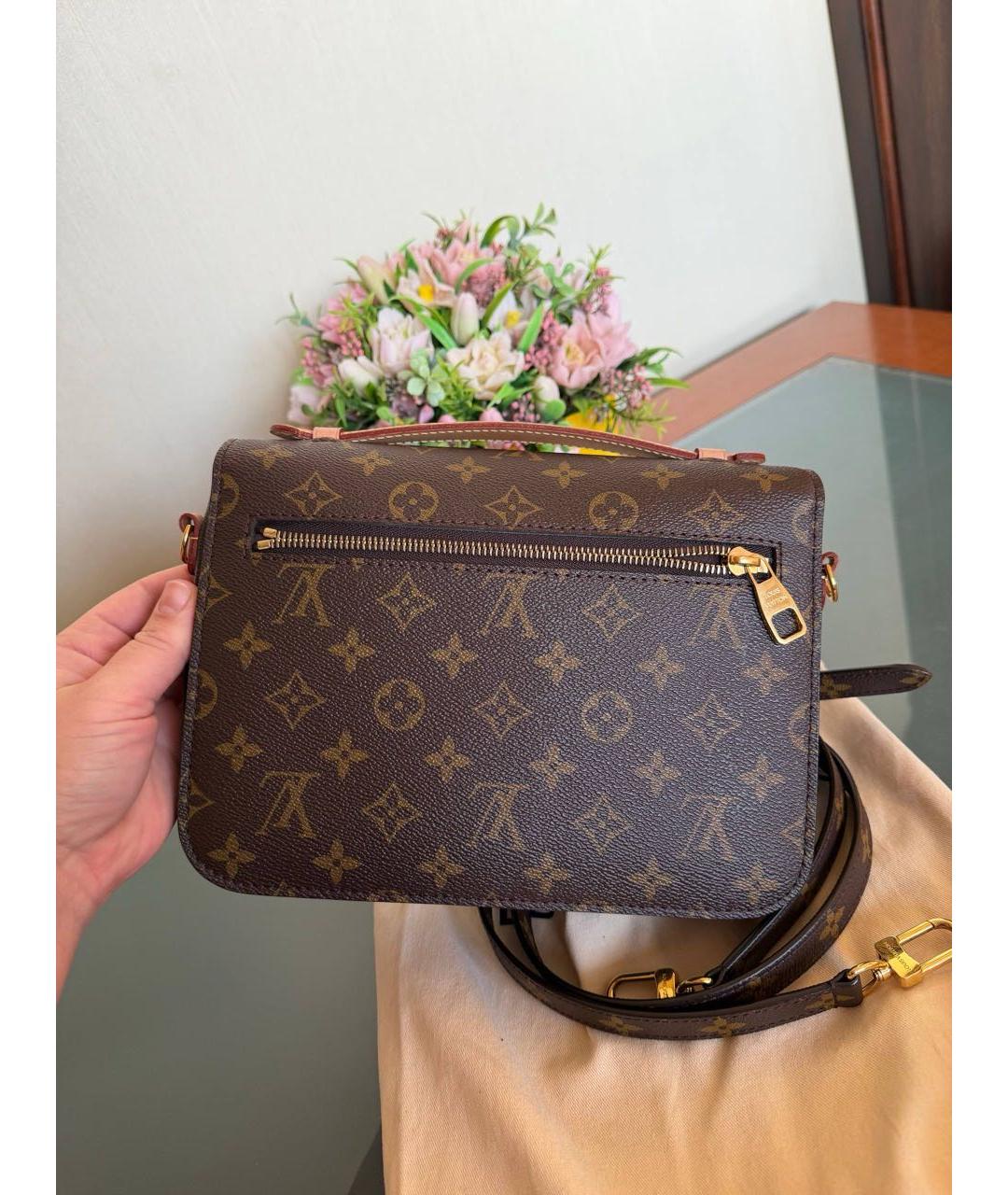 LOUIS VUITTON Коричневая сумка с короткими ручками, фото 3