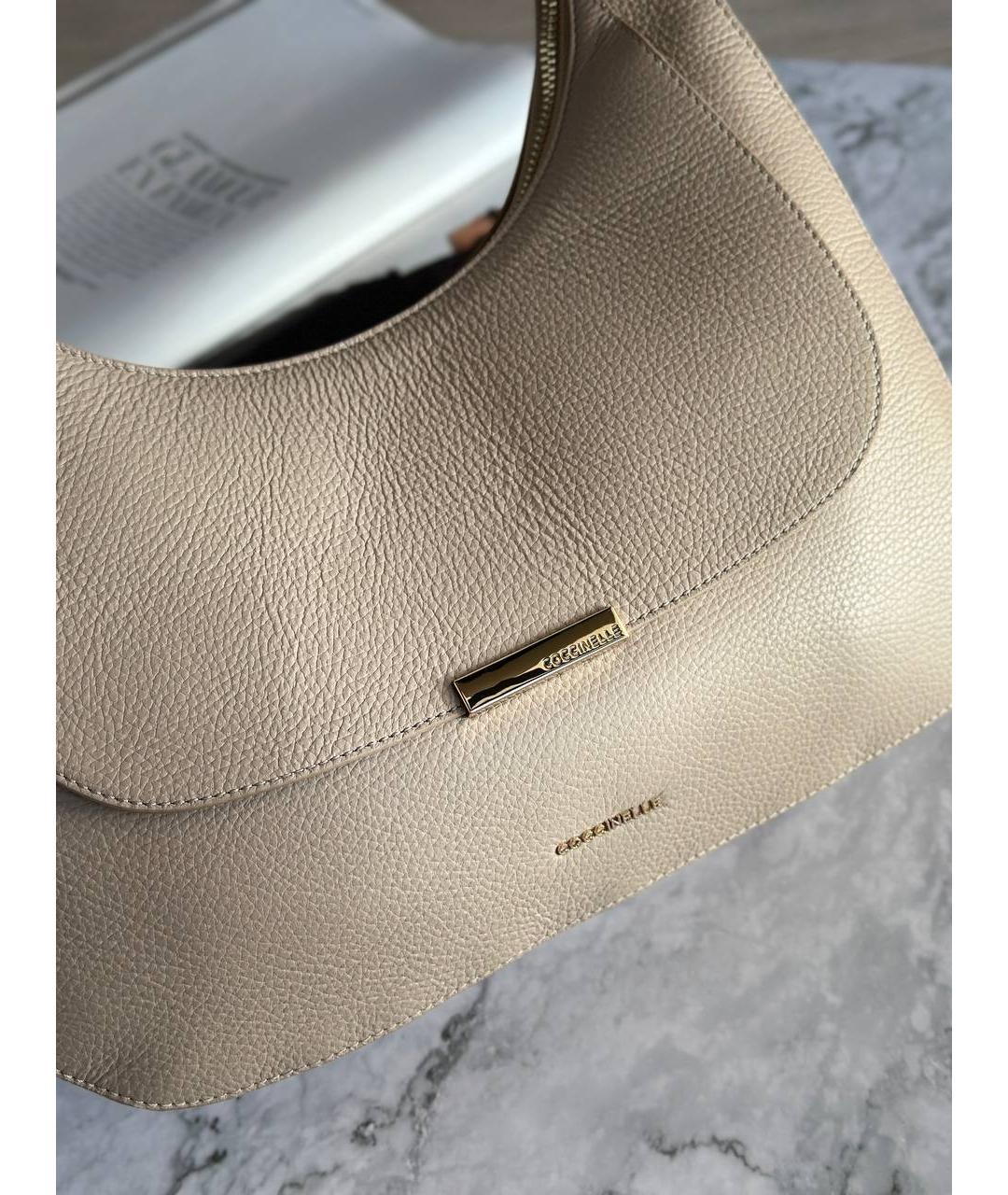 COCCINELLE Бежевая кожаная сумка через плечо, фото 5