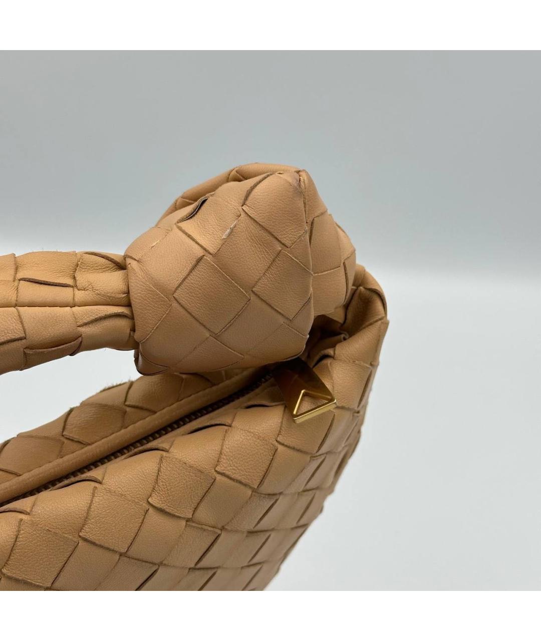 BOTTEGA VENETA Бежевая кожаная сумка с короткими ручками, фото 2