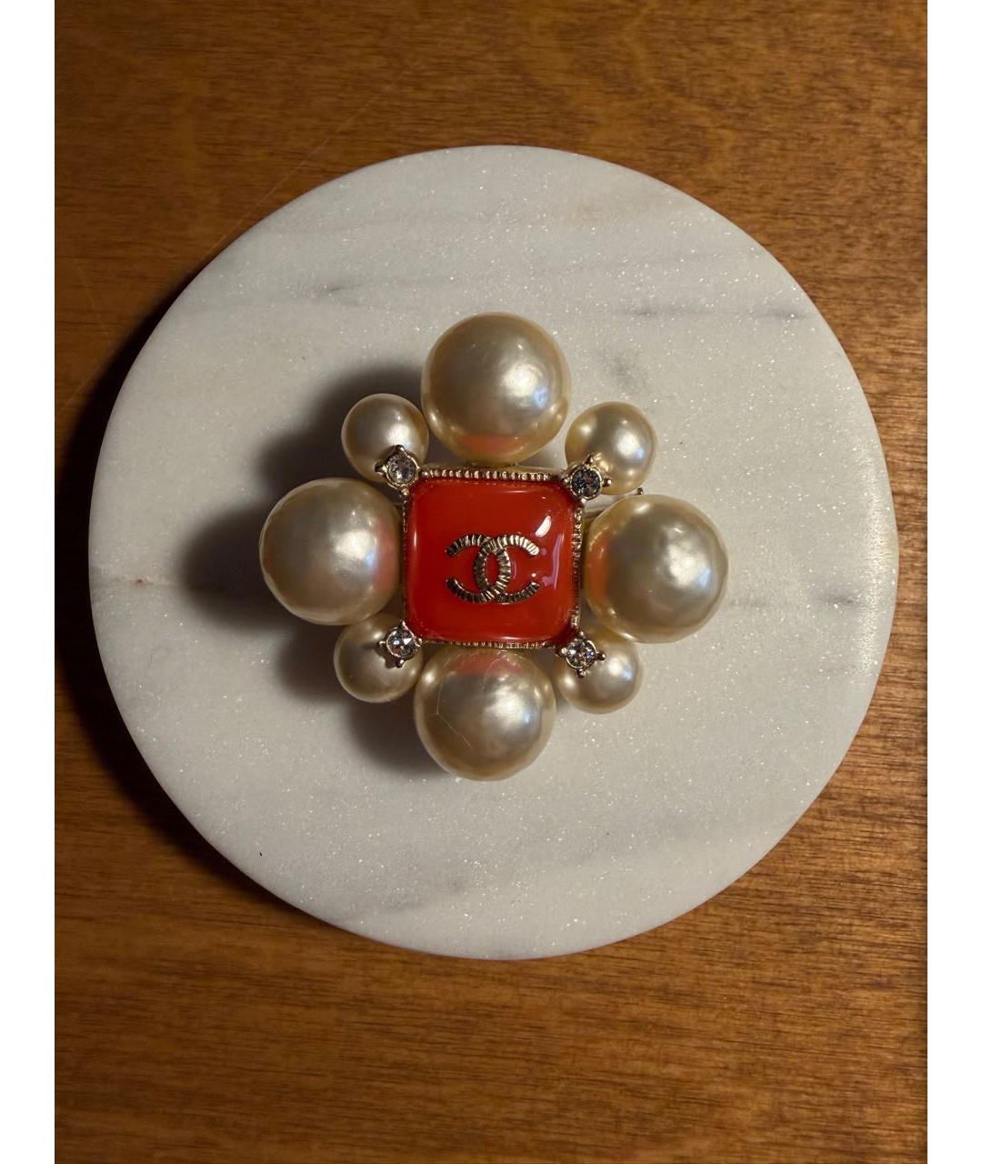 CHANEL Белая жемчужная булавка / брошь, фото 5