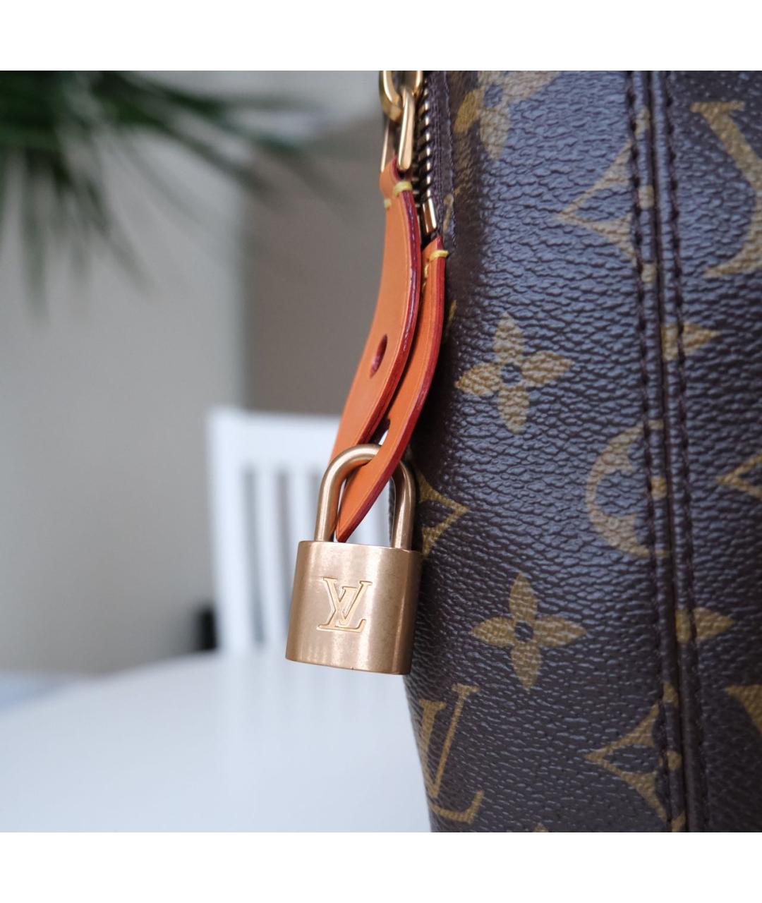 LOUIS VUITTON Коричневая сумка с короткими ручками, фото 6