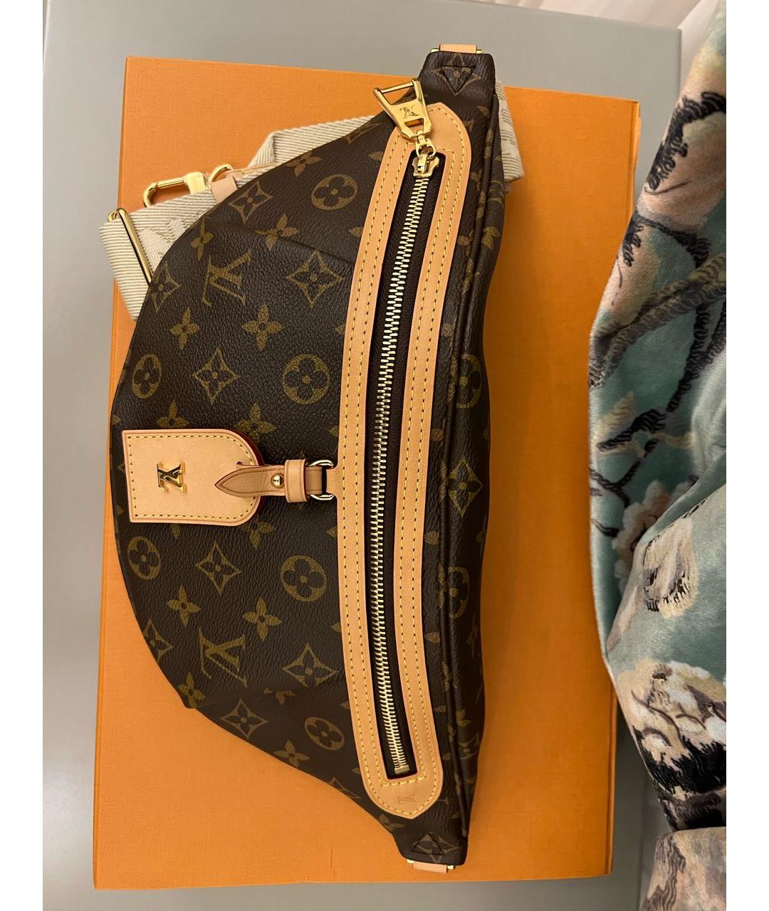 LOUIS VUITTON Коричневая кожаная поясная сумка, фото 4