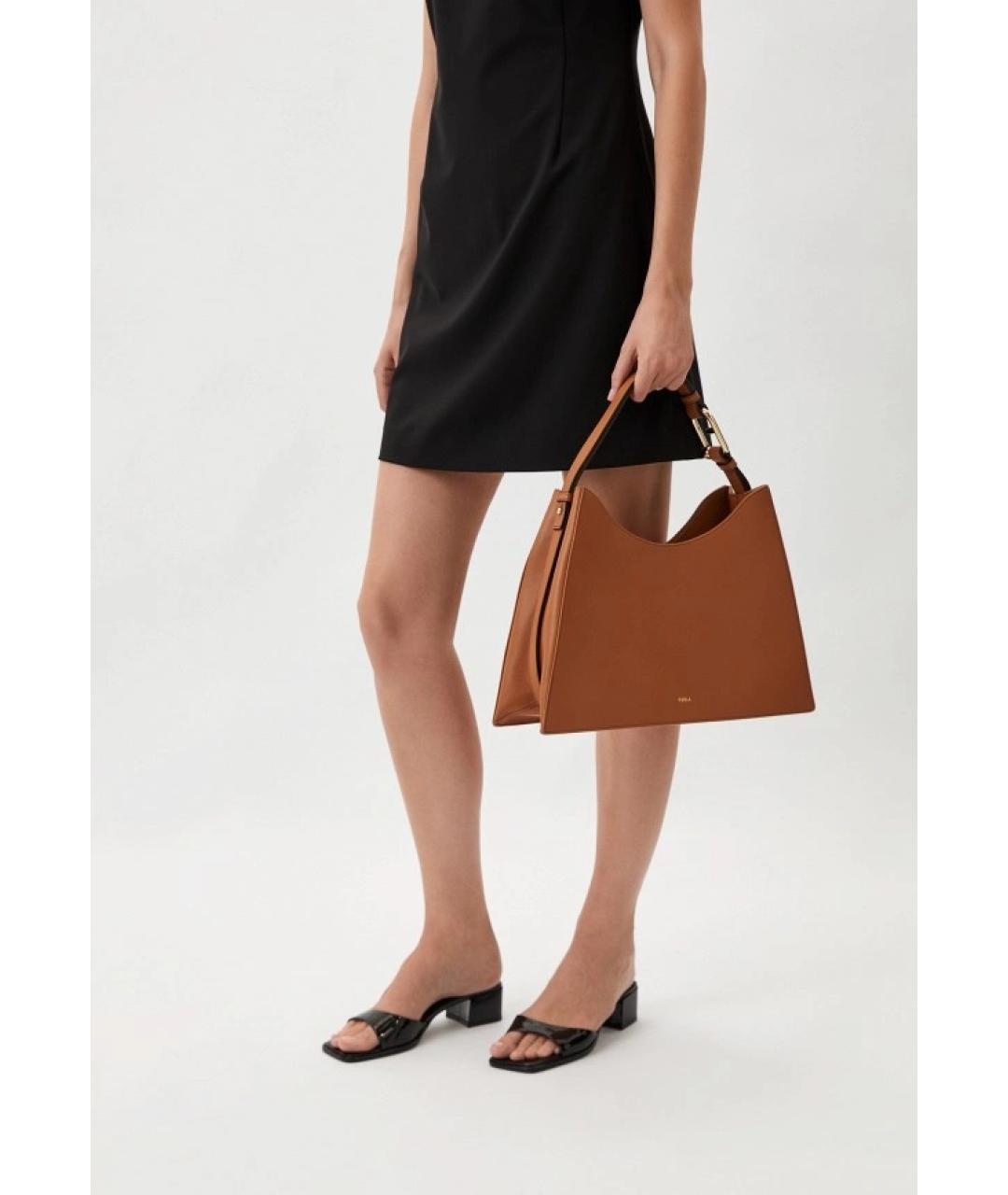 FURLA Коричневая кожаная сумка с короткими ручками, фото 6