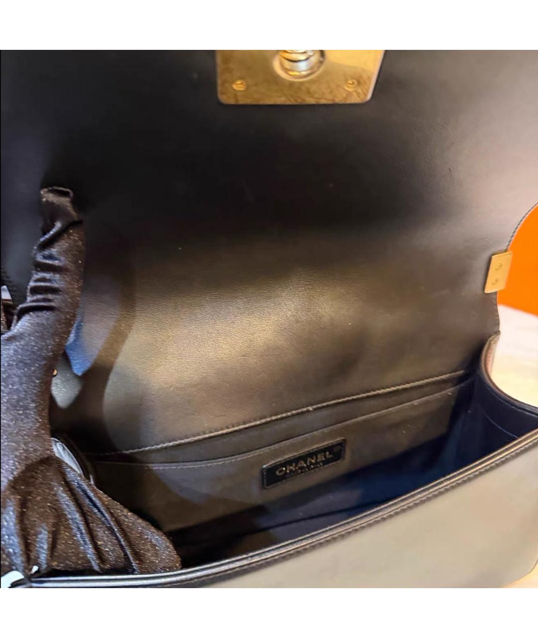 CHANEL Черная кожаная сумка через плечо, фото 8