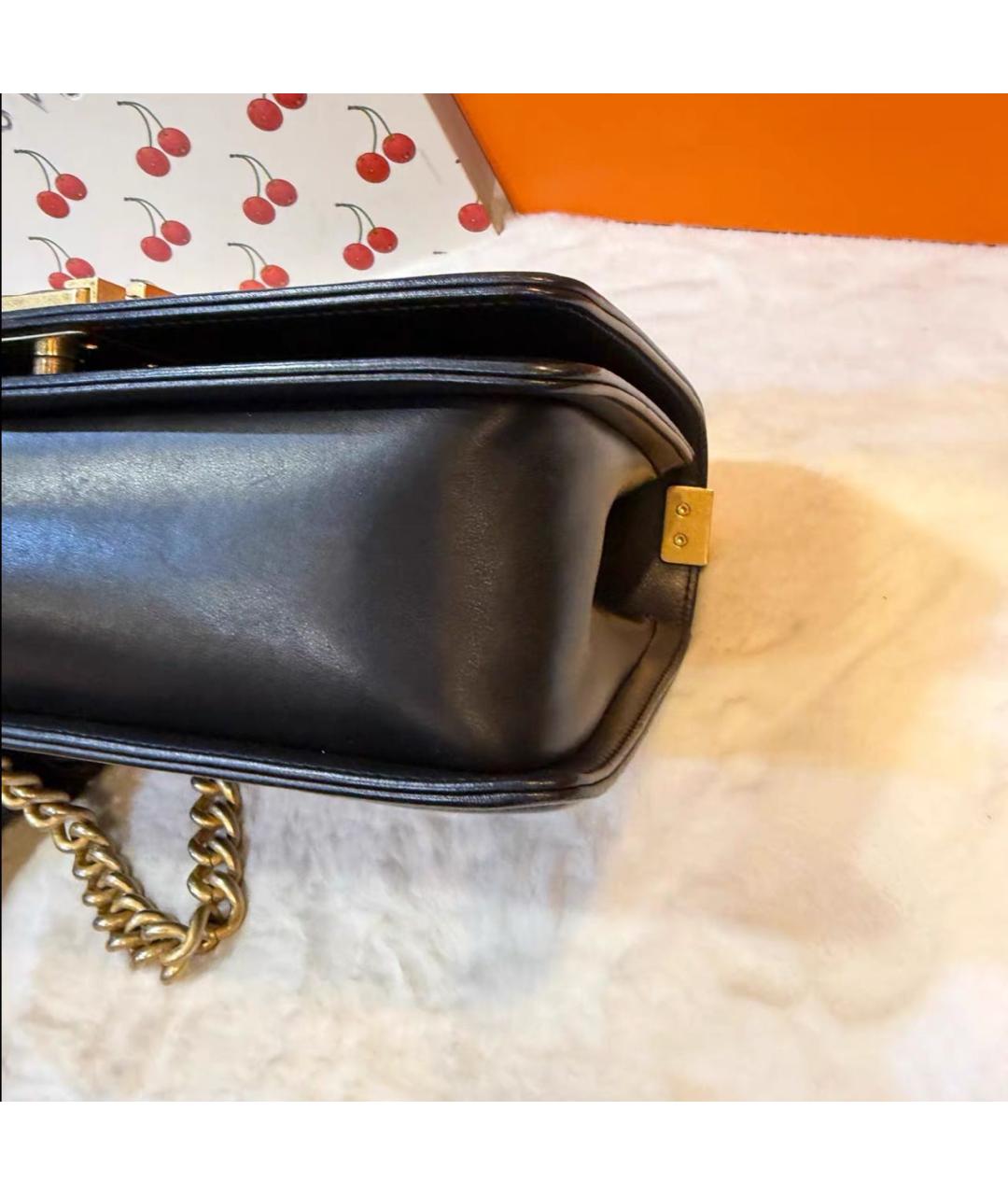 CHANEL Черная кожаная сумка через плечо, фото 7