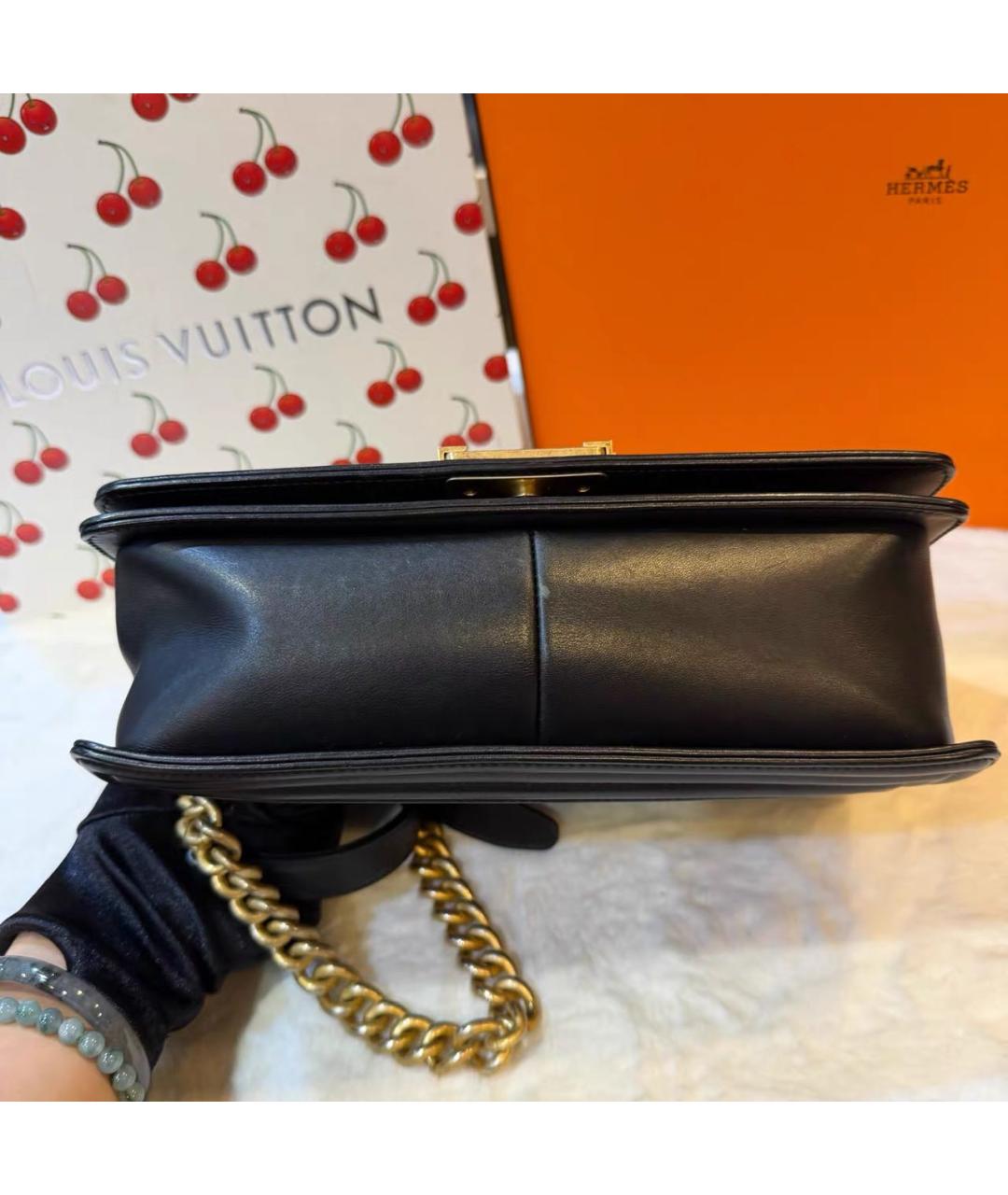 CHANEL Черная кожаная сумка через плечо, фото 6