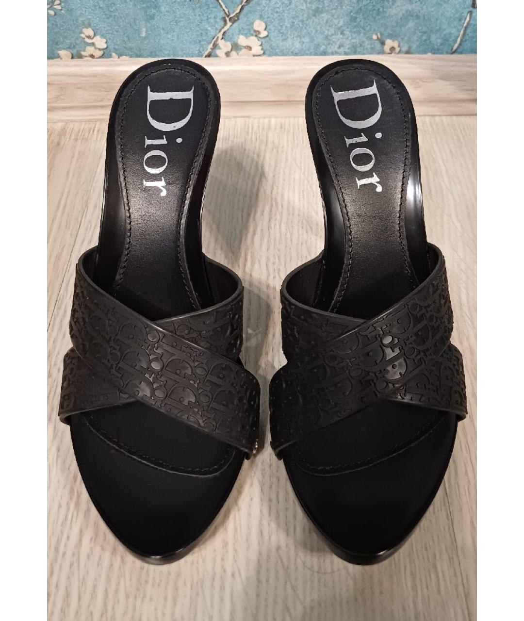 CHRISTIAN DIOR Черные резиновые мюли, фото 2