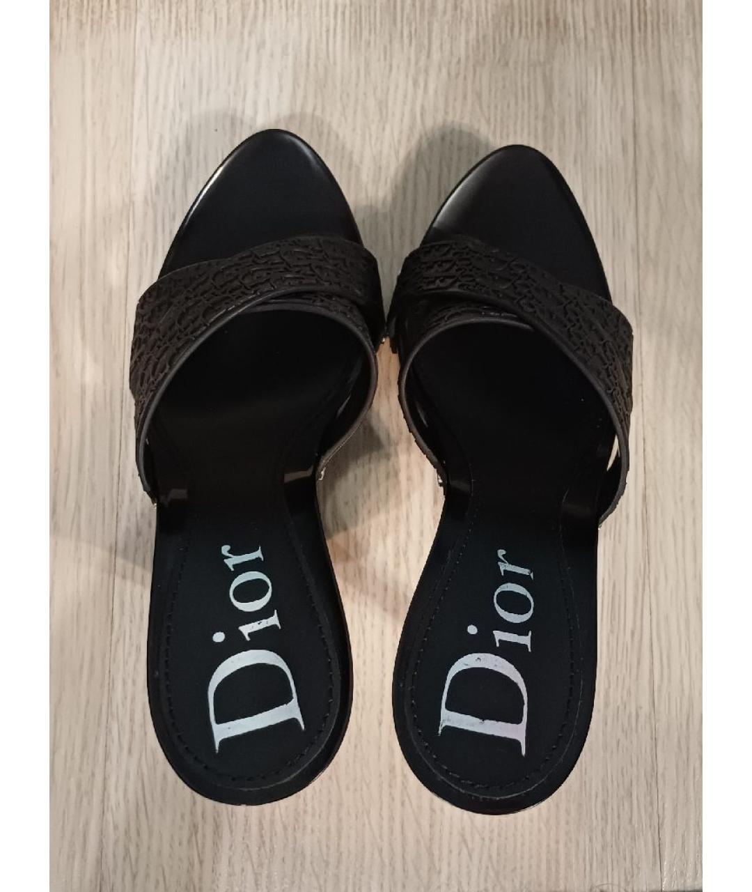 CHRISTIAN DIOR Черные резиновые мюли, фото 3