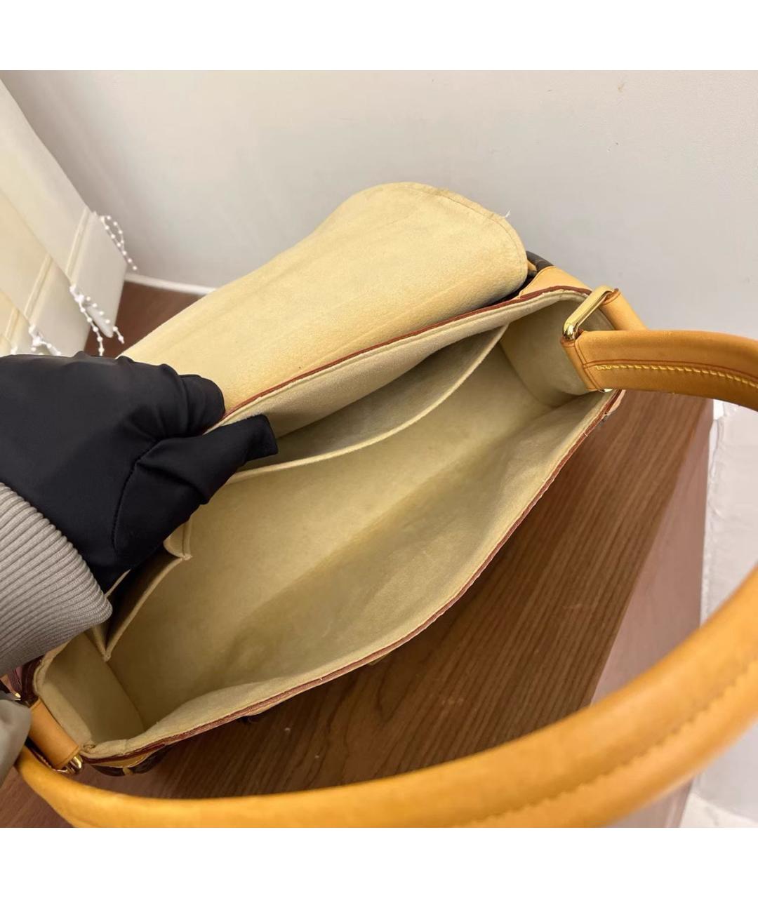 LOUIS VUITTON Коричневая кожаная сумка через плечо, фото 5